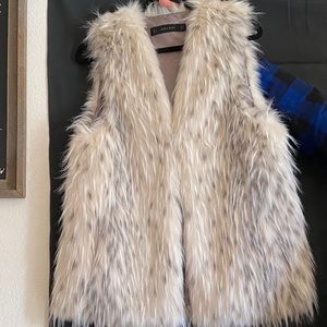 Faux fur vest ZARA